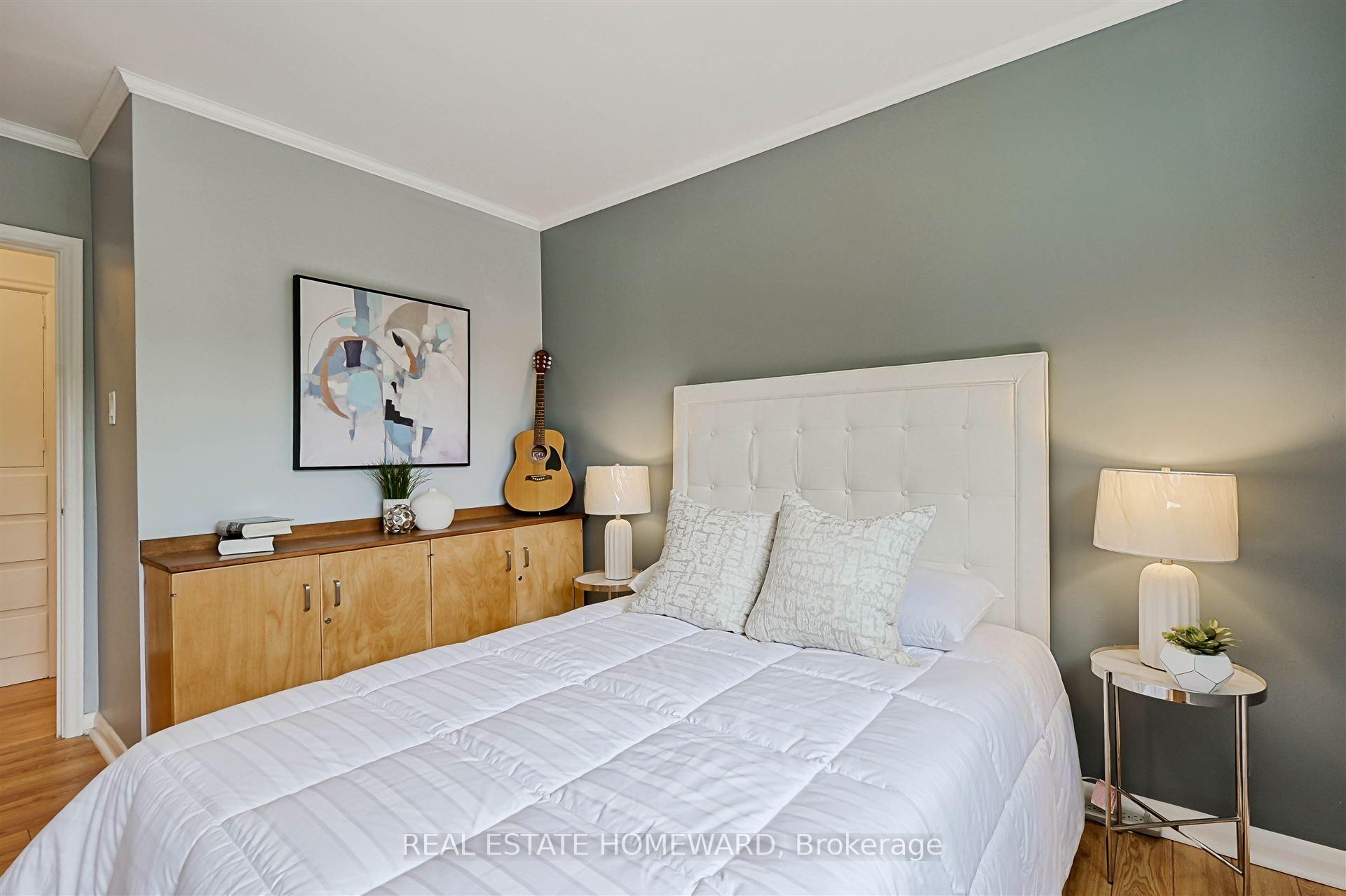 Photo 16 of 8 Burnview Crescent, Scarborough, Woburn — HOMEH