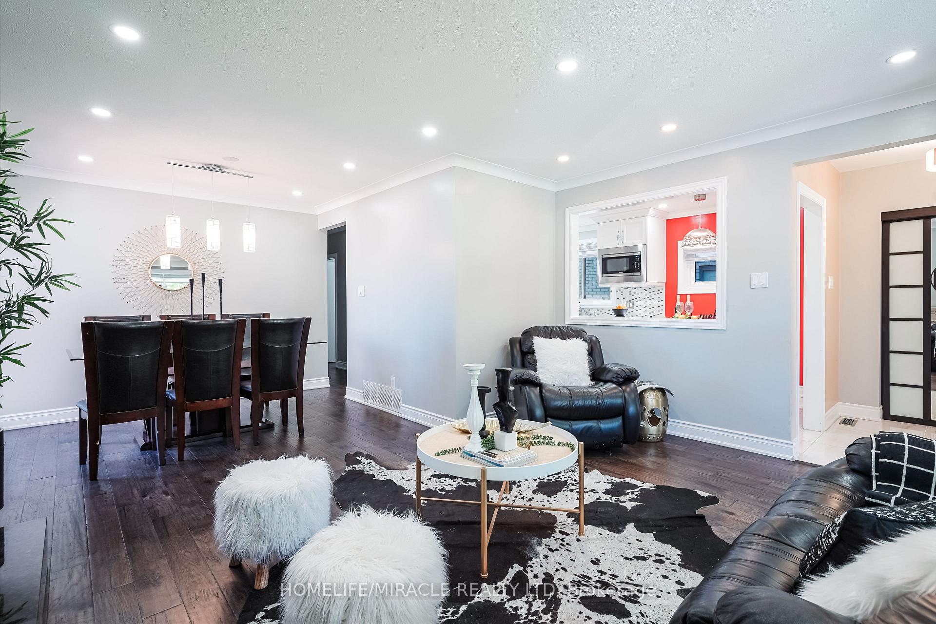 Photo 7 of 93 Amberjack Boulevard, Scarborough, Woburn — HOMEH