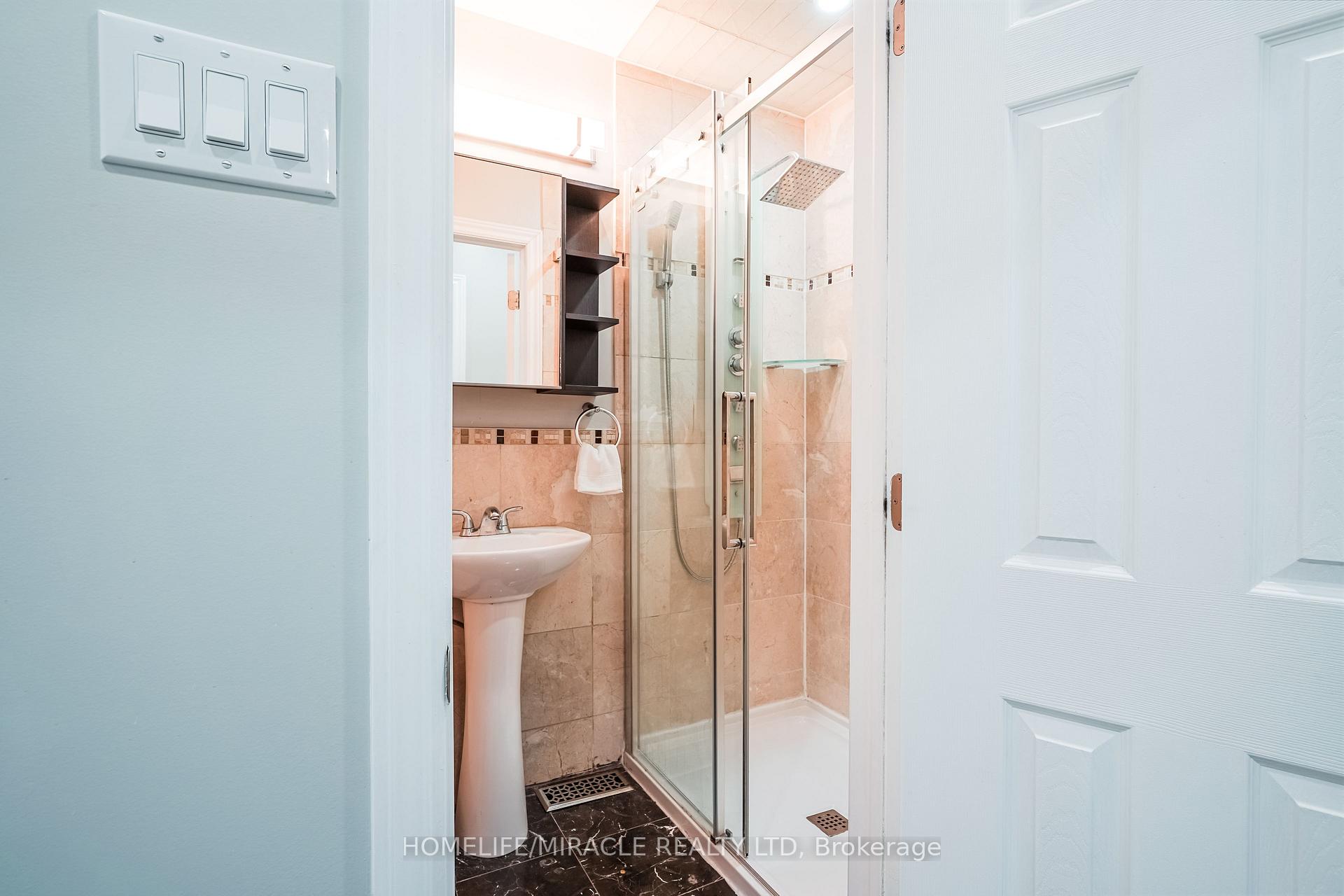 Photo 32 of 93 Amberjack Boulevard, Scarborough, Woburn — HOMEH