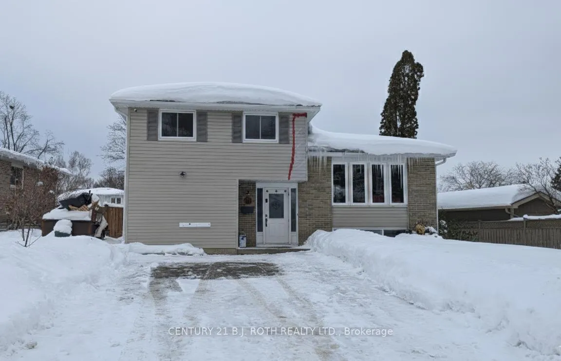 Photo 1 of Unit B, 20 Meadowland Avenue, Barrie, Allandale Heights — HOMEH