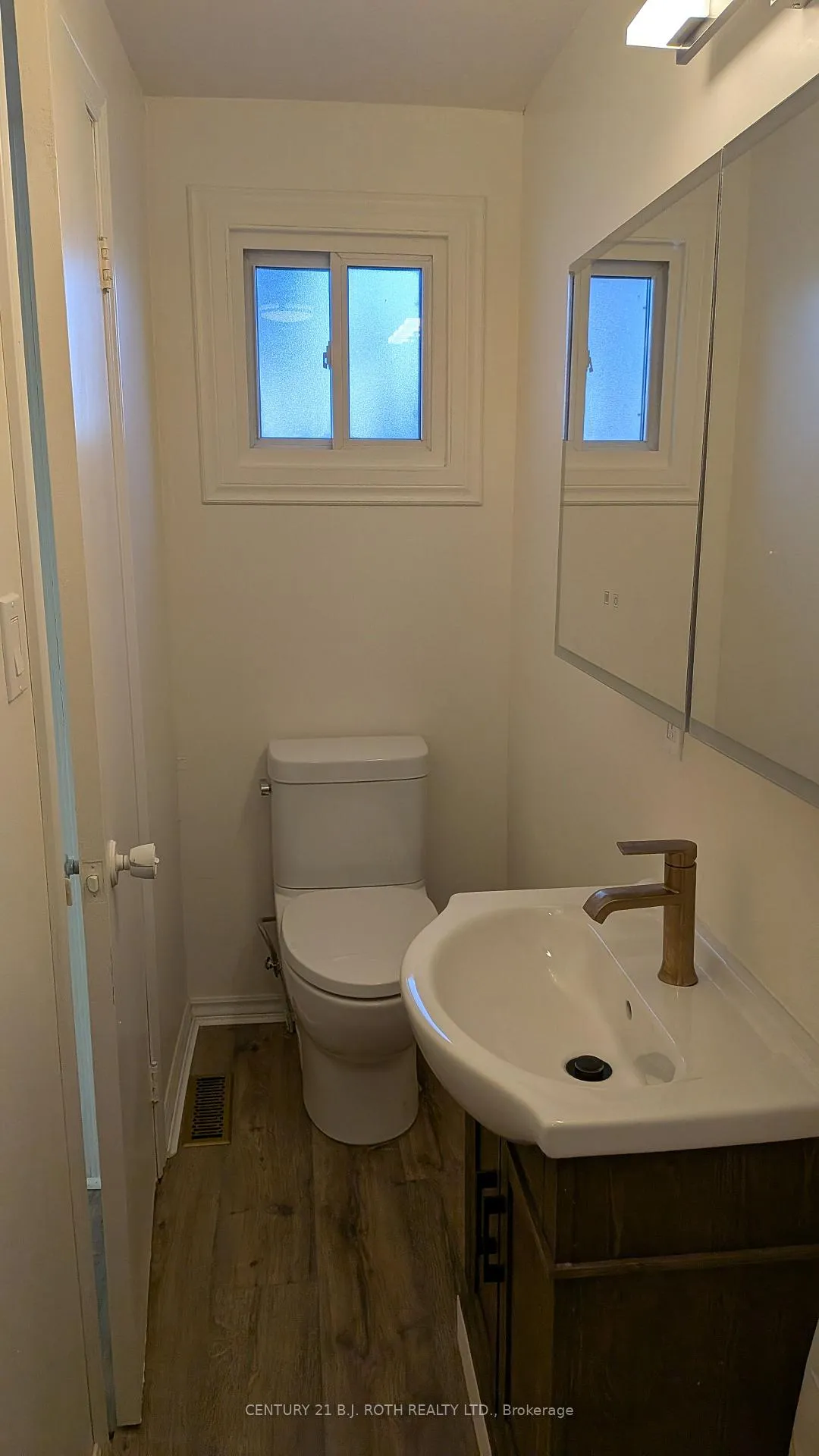 Photo 15 of Unit B, 20 Meadowland Avenue, Barrie, Allandale Heights — HOMEH