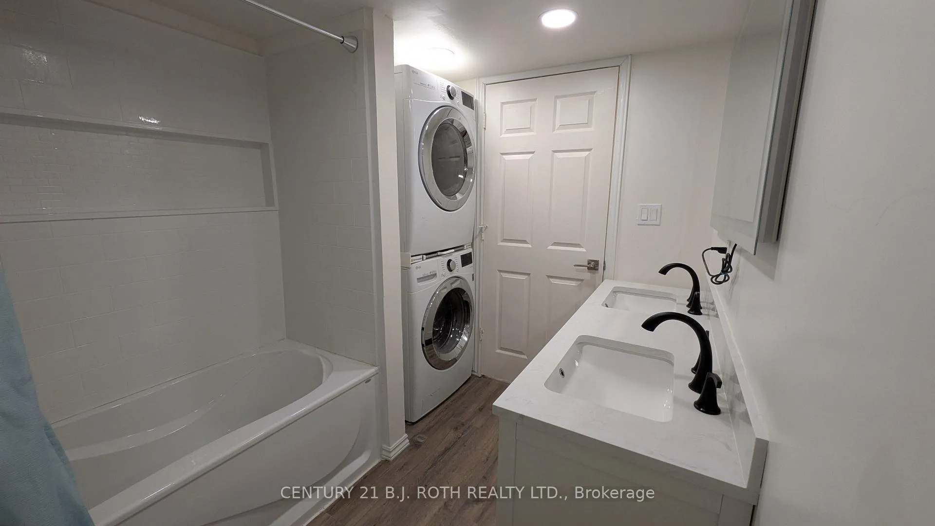 Photo 19 of Unit B, 20 Meadowland Avenue, Barrie, Allandale Heights — HOMEH