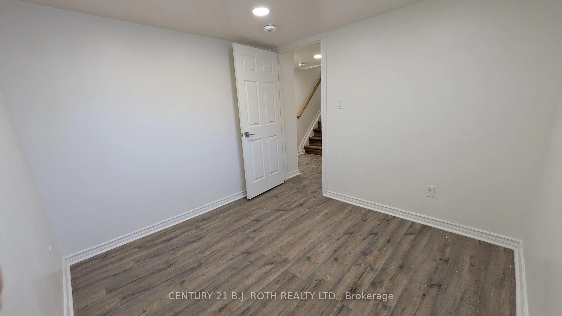 Photo 24 of Unit B, 20 Meadowland Avenue, Barrie, Allandale Heights — HOMEH