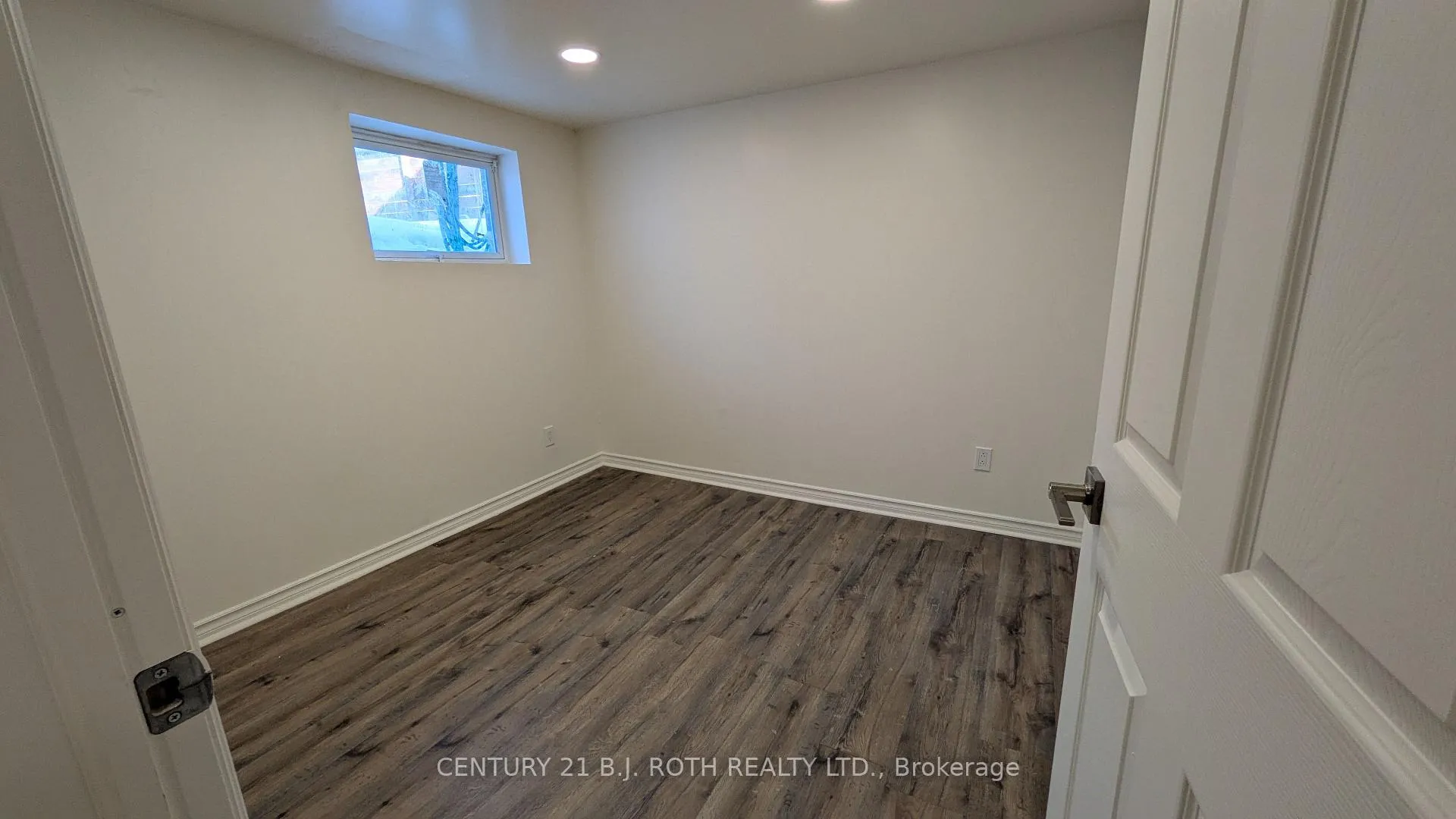 Photo 25 of Unit B, 20 Meadowland Avenue, Barrie, Allandale Heights — HOMEH