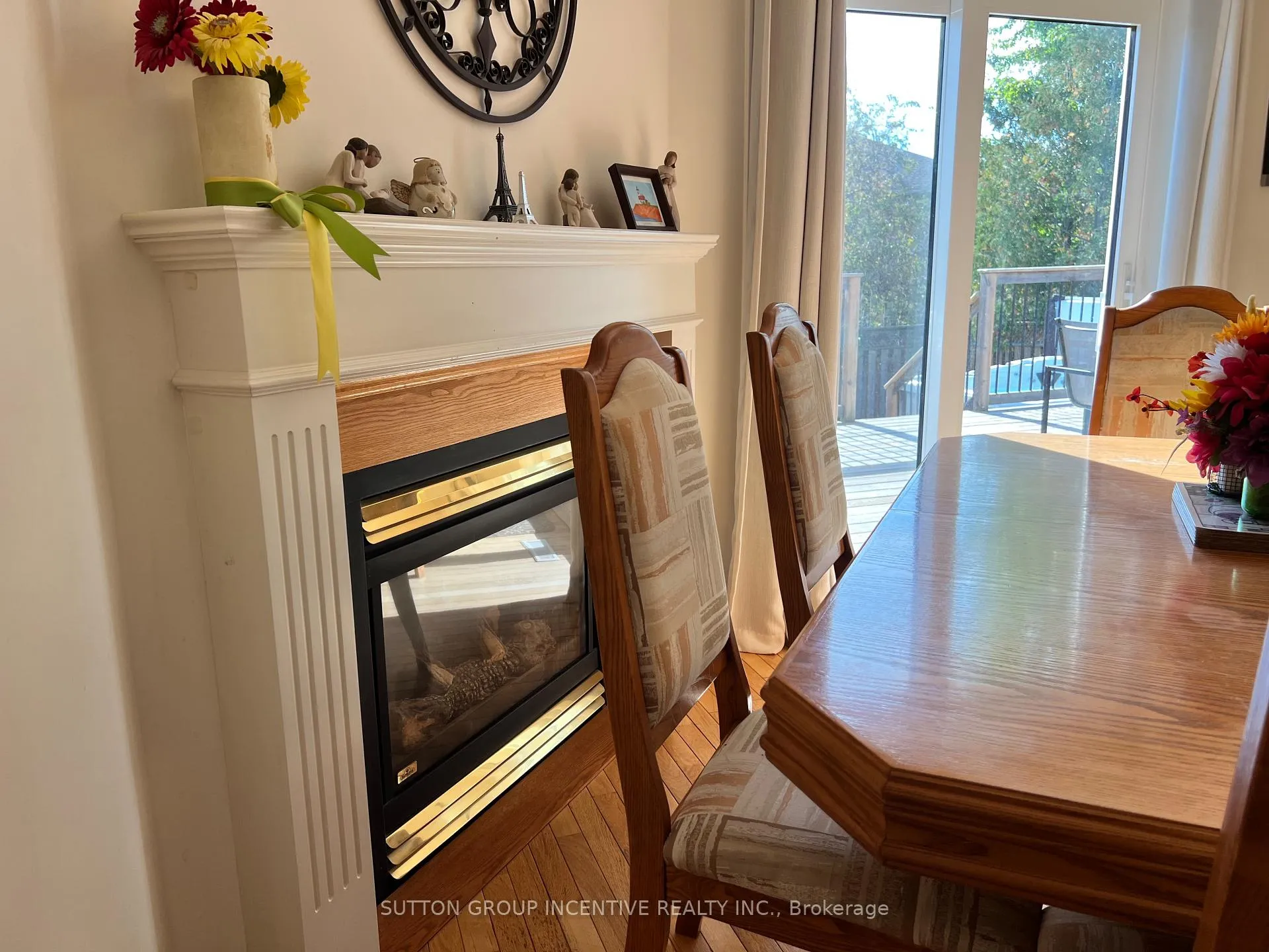 Photo 15 of 49 Felt Crescent, Barrie, Bayshore — HOMEH
