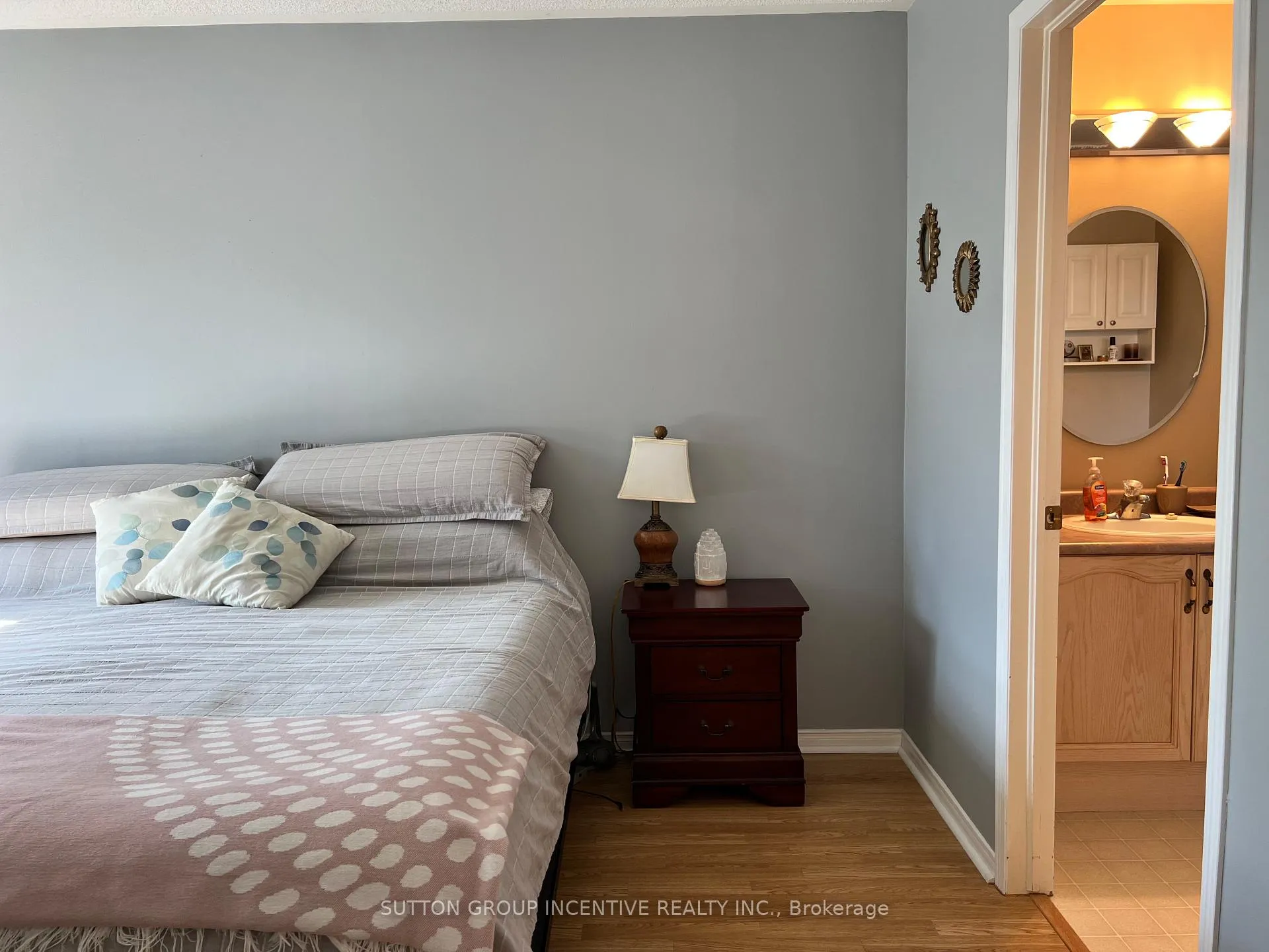 Photo 26 of 49 Felt Crescent, Barrie, Bayshore — HOMEH