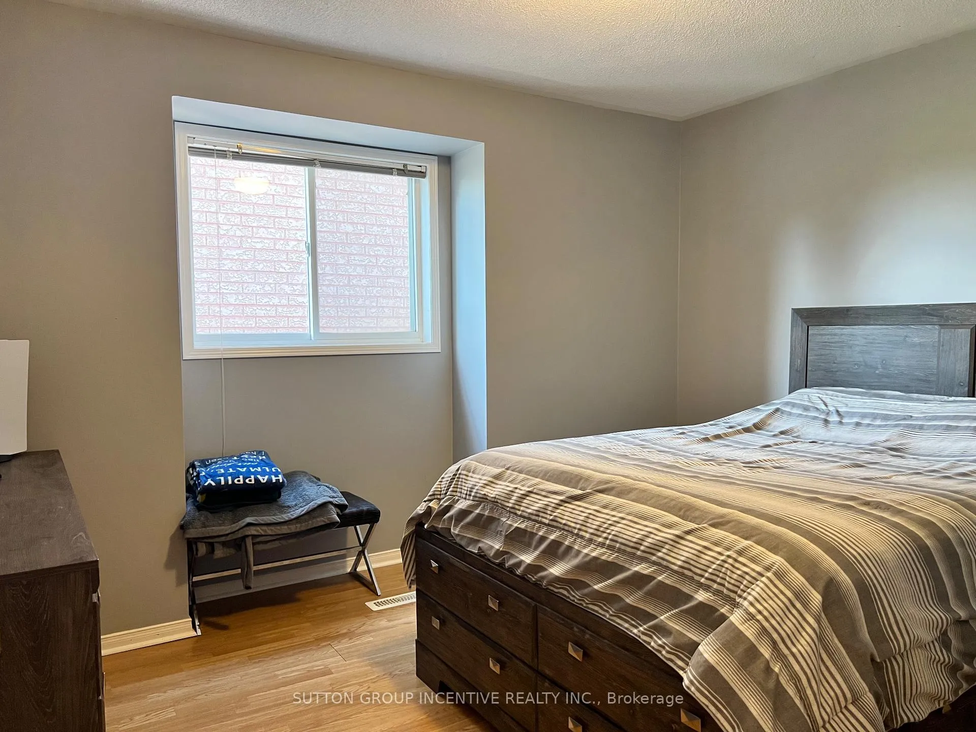 Photo 34 of 49 Felt Crescent, Barrie, Bayshore — HOMEH