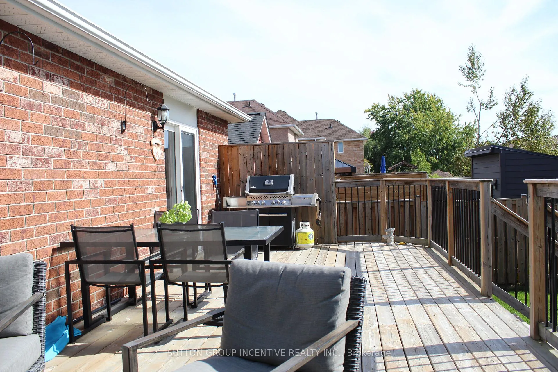 Photo 41 of 49 Felt Crescent, Barrie, Bayshore — HOMEH