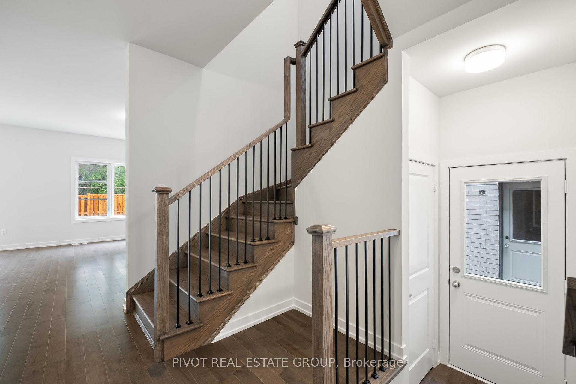 Photo 8 of 85 Danielle Moore Circle, Scarborough, Bendale — HOMEH