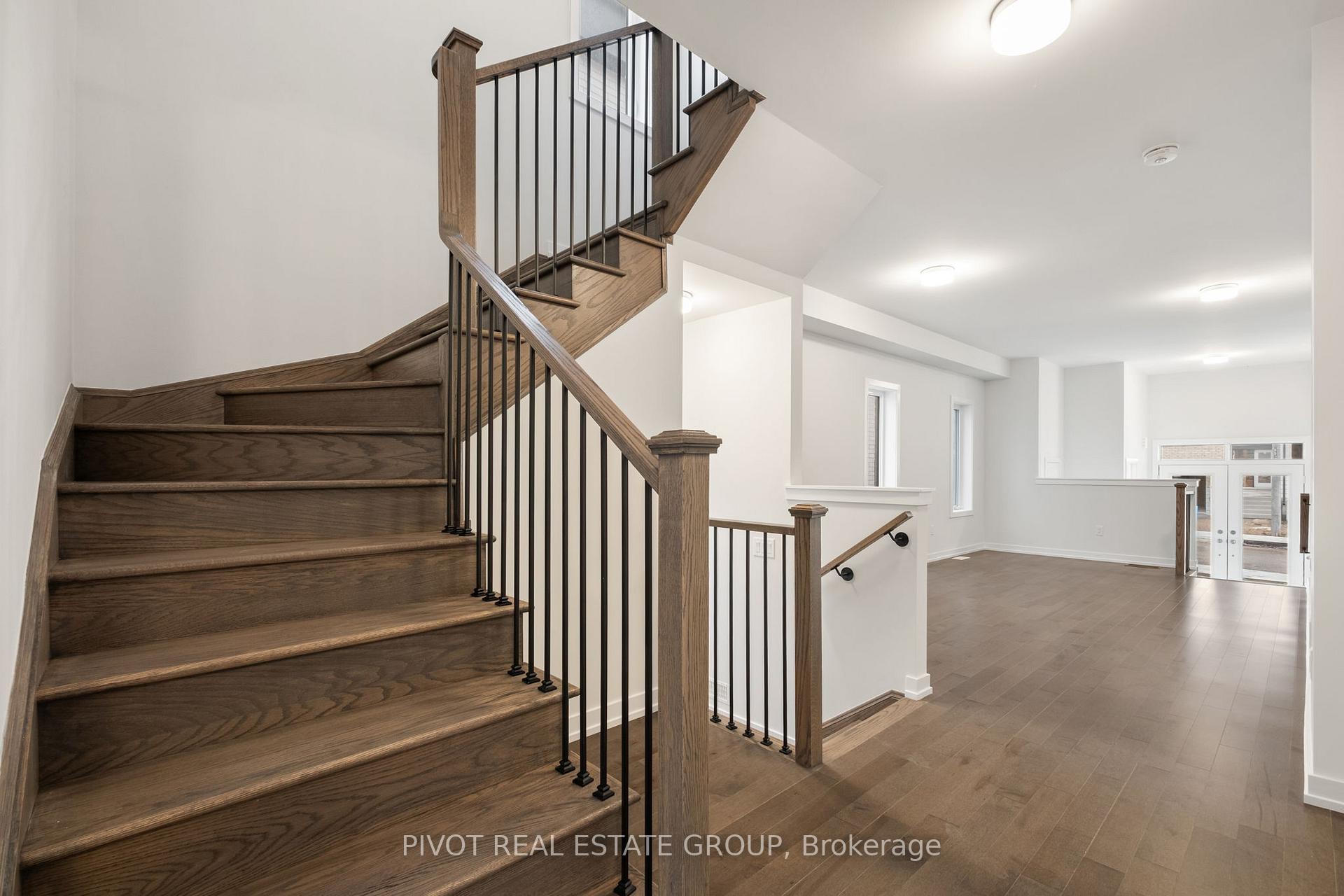 Photo 9 of 85 Danielle Moore Circle, Scarborough, Bendale — HOMEH