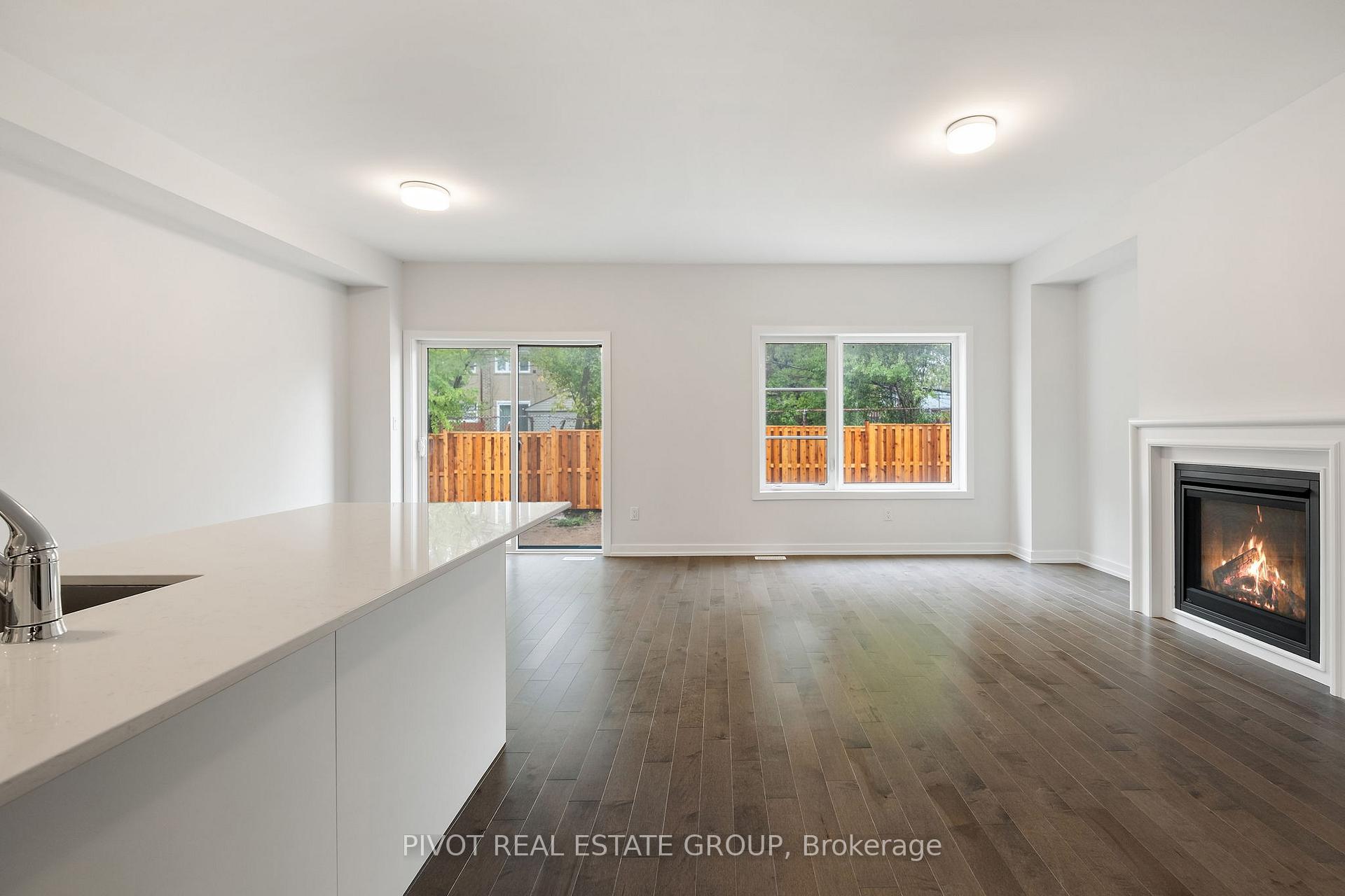 Photo 10 of 85 Danielle Moore Circle, Scarborough, Bendale — HOMEH