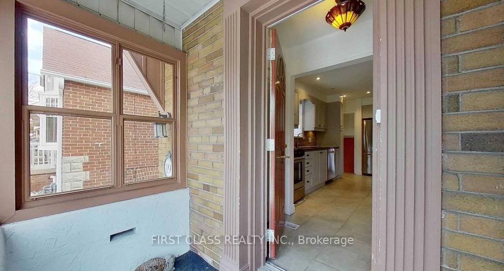 Photo 2 of Unit Main, 19 Yardley Avenue, Toronto, O'Connor-Parkview — HOMEH