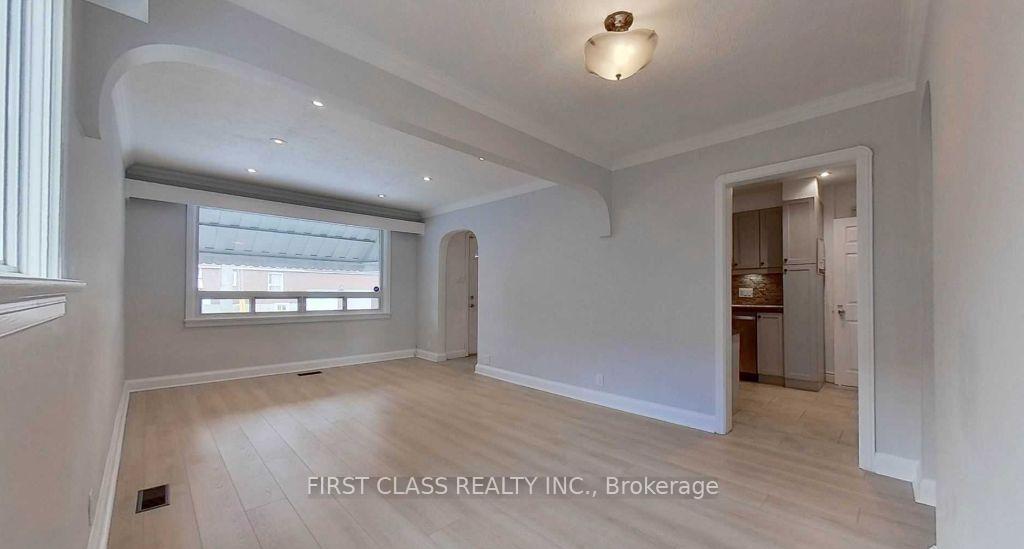 Photo 12 of Unit Main, 19 Yardley Avenue, Toronto, O'Connor-Parkview — HOMEH