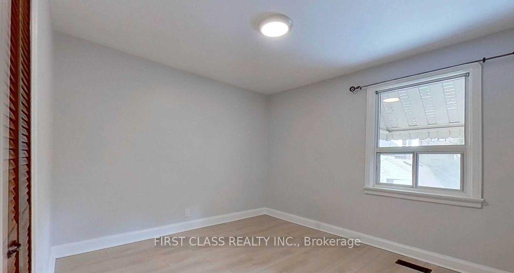 Photo 19 of Unit Main, 19 Yardley Avenue, Toronto, O'Connor-Parkview — HOMEH