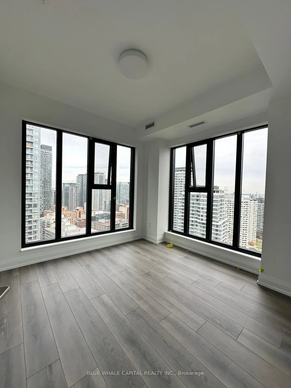 Photo 2 of Unit 2802, 20 Soudan Avenue, Toronto, Mount Pleasant West — HOMEH