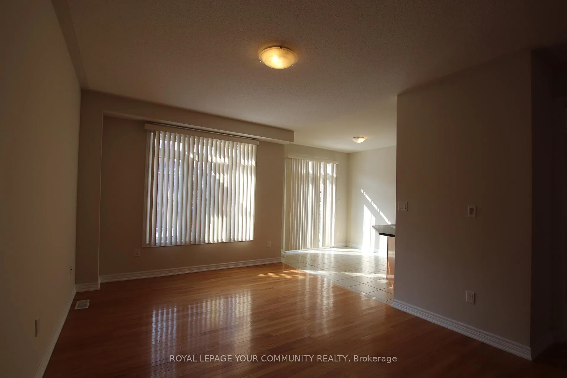 Photo 5 of 91 Gauguin Avenue, Vaughan, Patterson — HOMEH
