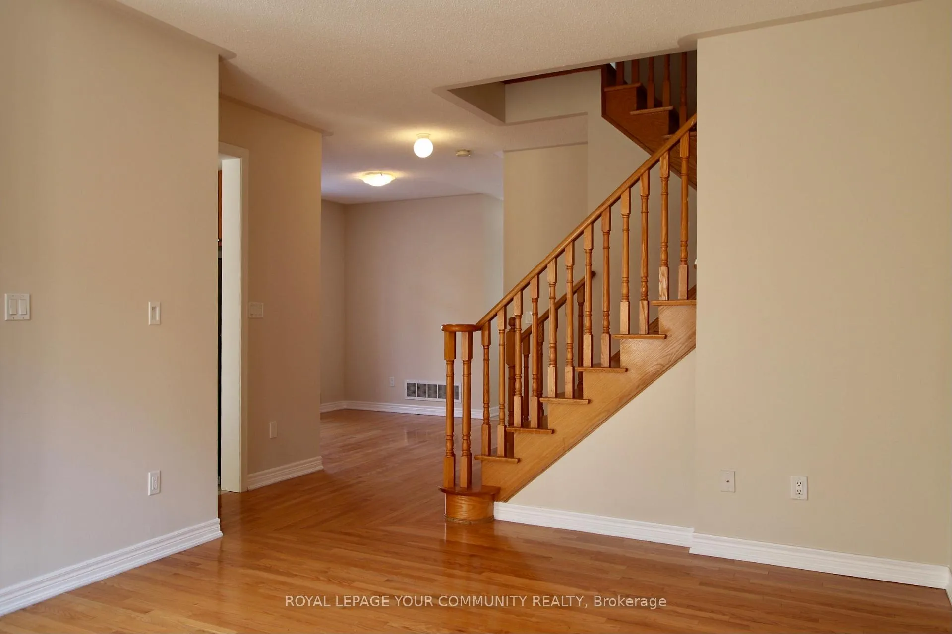 Photo 6 of 91 Gauguin Avenue, Vaughan, Patterson — HOMEH