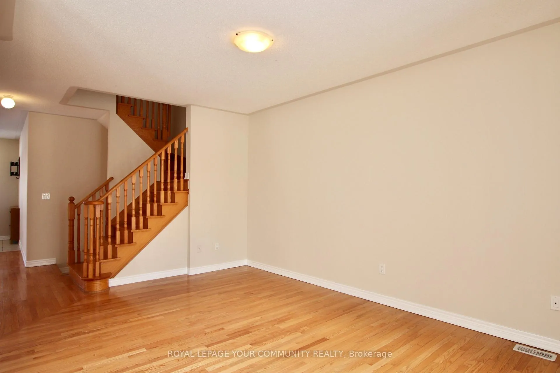 Photo 8 of 91 Gauguin Avenue, Vaughan, Patterson — HOMEH