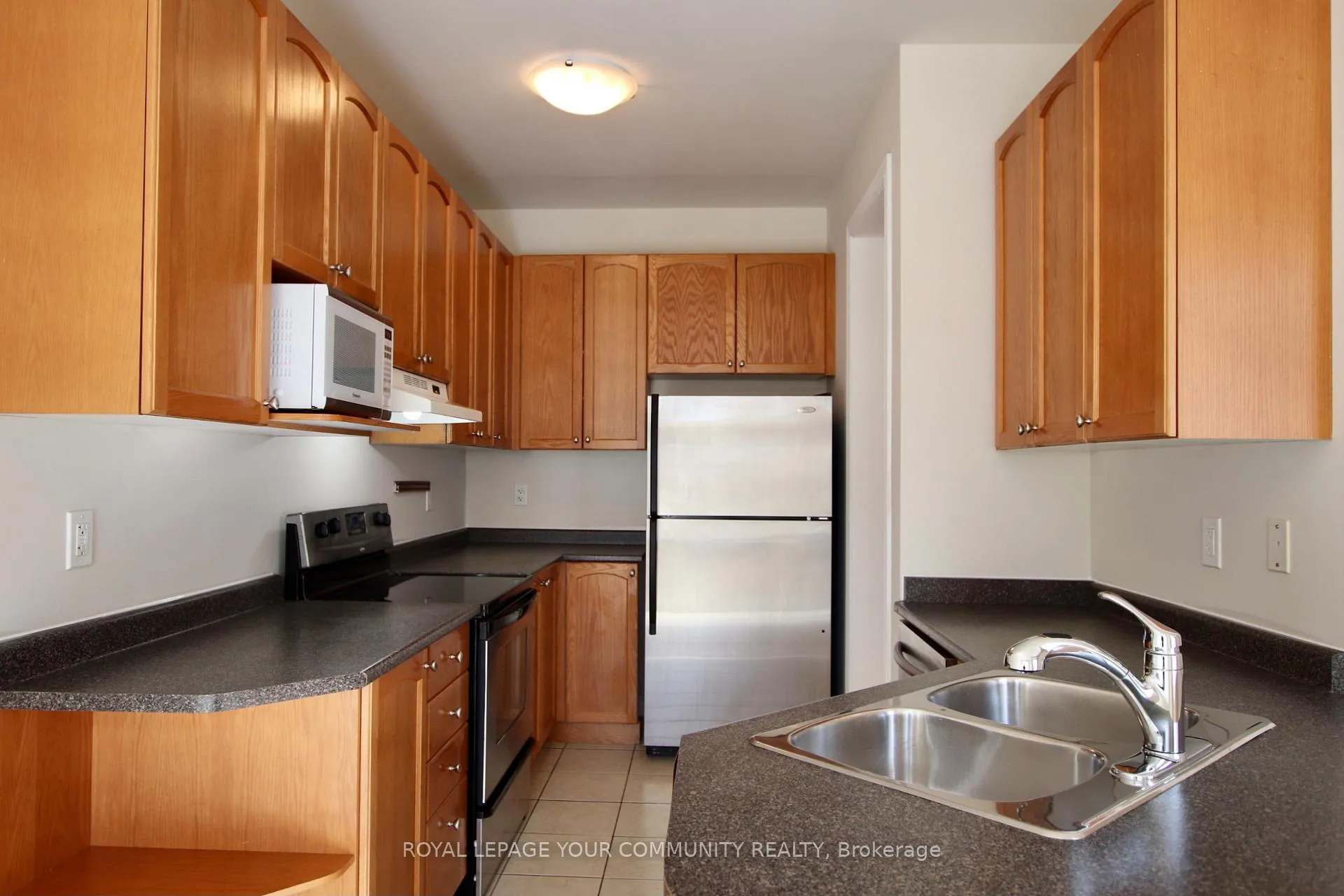 Photo 9 of 91 Gauguin Avenue, Vaughan, Patterson — HOMEH