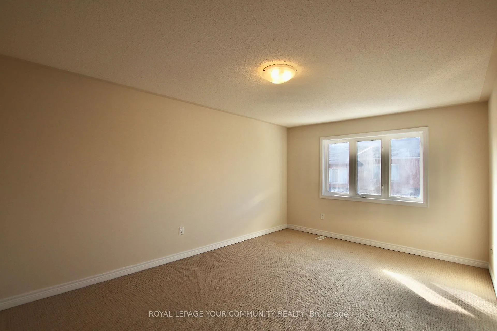 Photo 20 of 91 Gauguin Avenue, Vaughan, Patterson — HOMEH