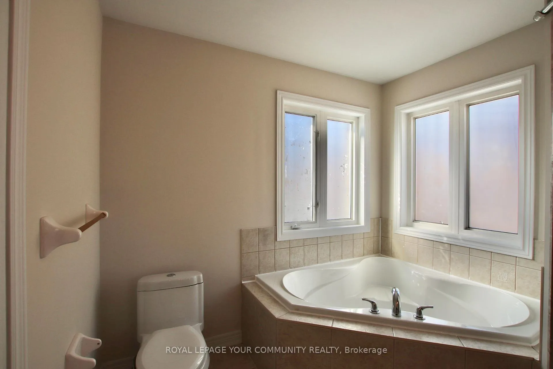 Photo 22 of 91 Gauguin Avenue, Vaughan, Patterson — HOMEH
