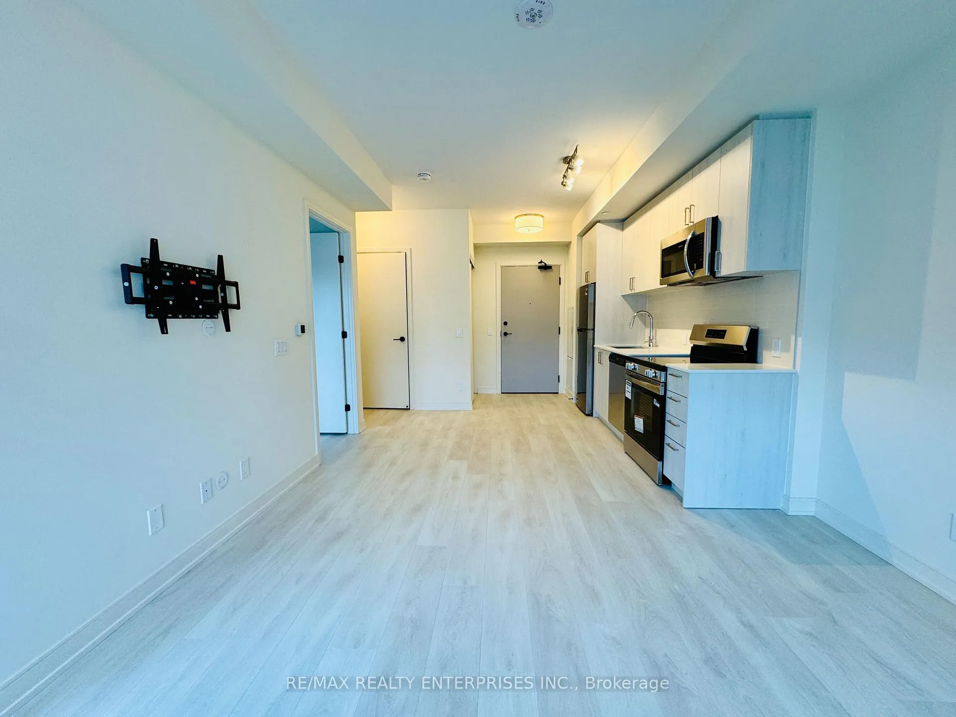 Photo 10 of Unit 304, 8020 Derry Road, Milton, Coates — HOMEH