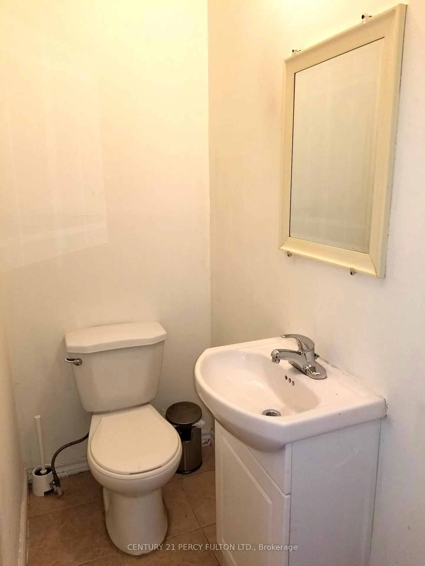 Photo 6 of Unit Main Floor, 182 Confederation Drive, Scarborough, Woburn — HOMEH