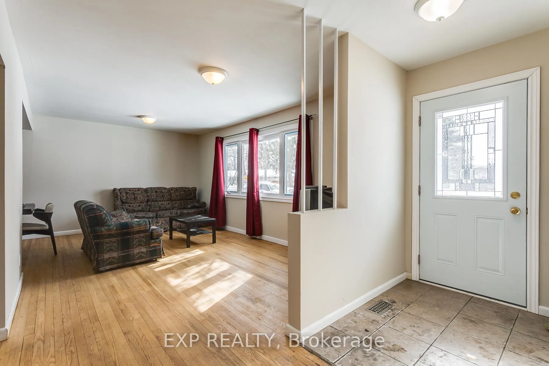 Photo 6 of 655 Gardenvale Road W, Ottawa, Castle Heights/Rideau High — HOMEH