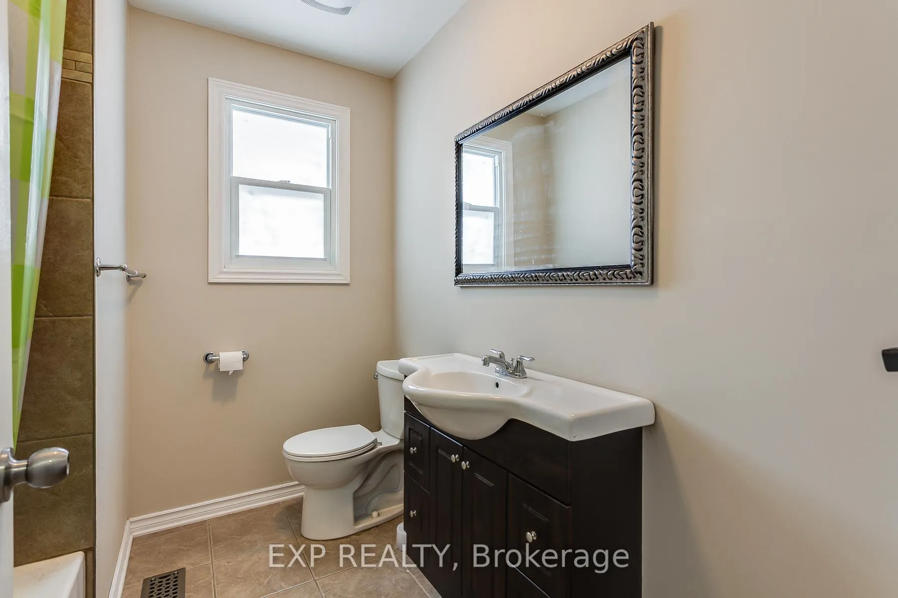 Photo 12 of 655 Gardenvale Road W, Ottawa, Castle Heights/Rideau High — HOMEH