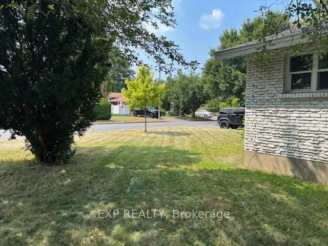 Photo 16 of 655 Gardenvale Road W, Ottawa, Castle Heights/Rideau High — HOMEH
