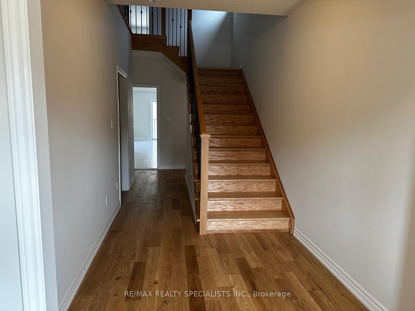 Photo 11 of 16 Huntsworth Avenue, Thorold, Thorold Downtown — HOMEH
