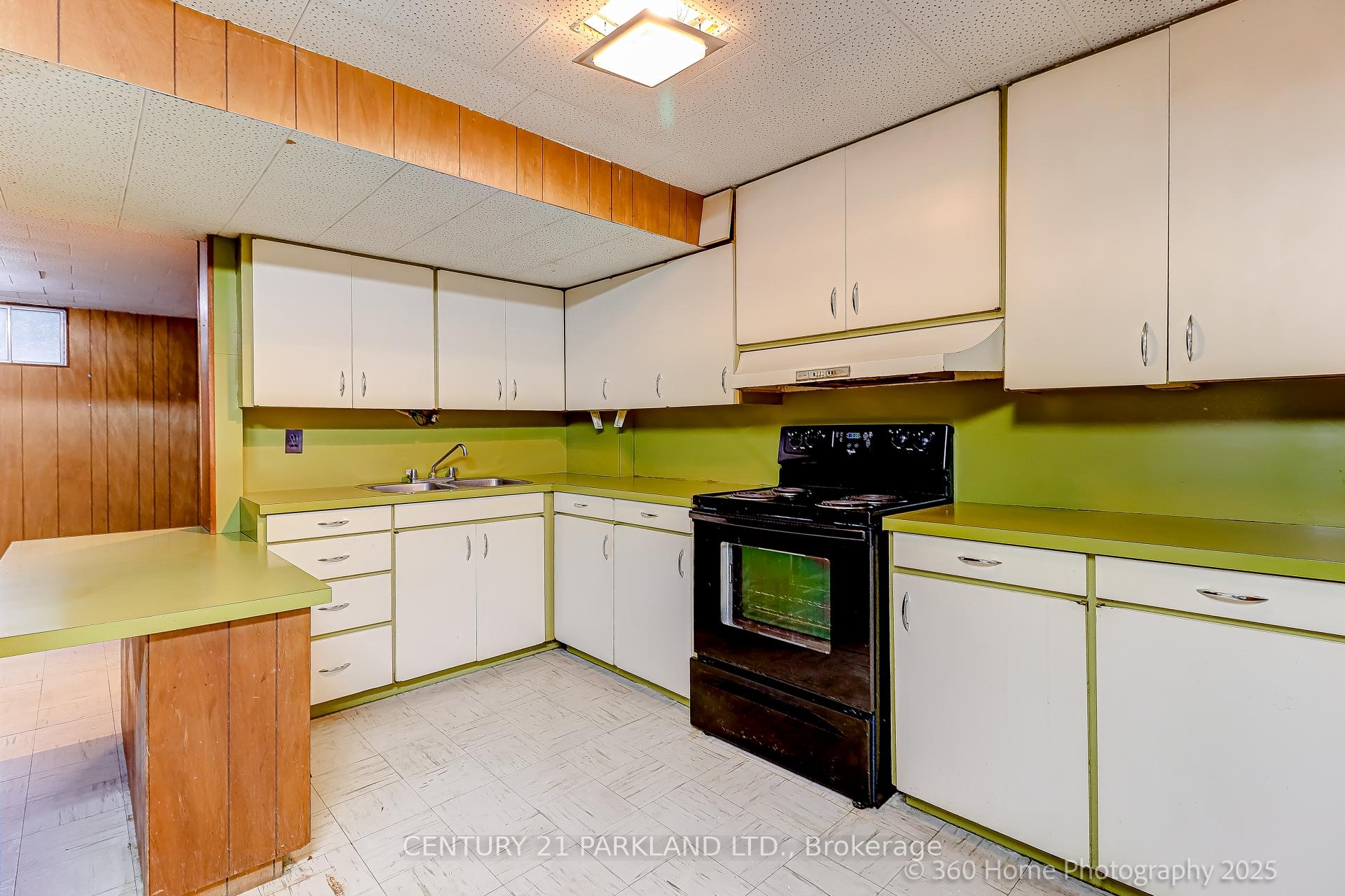 Photo 8 of 197 Brimorton Drive, Scarborough, Woburn — HOMEH
