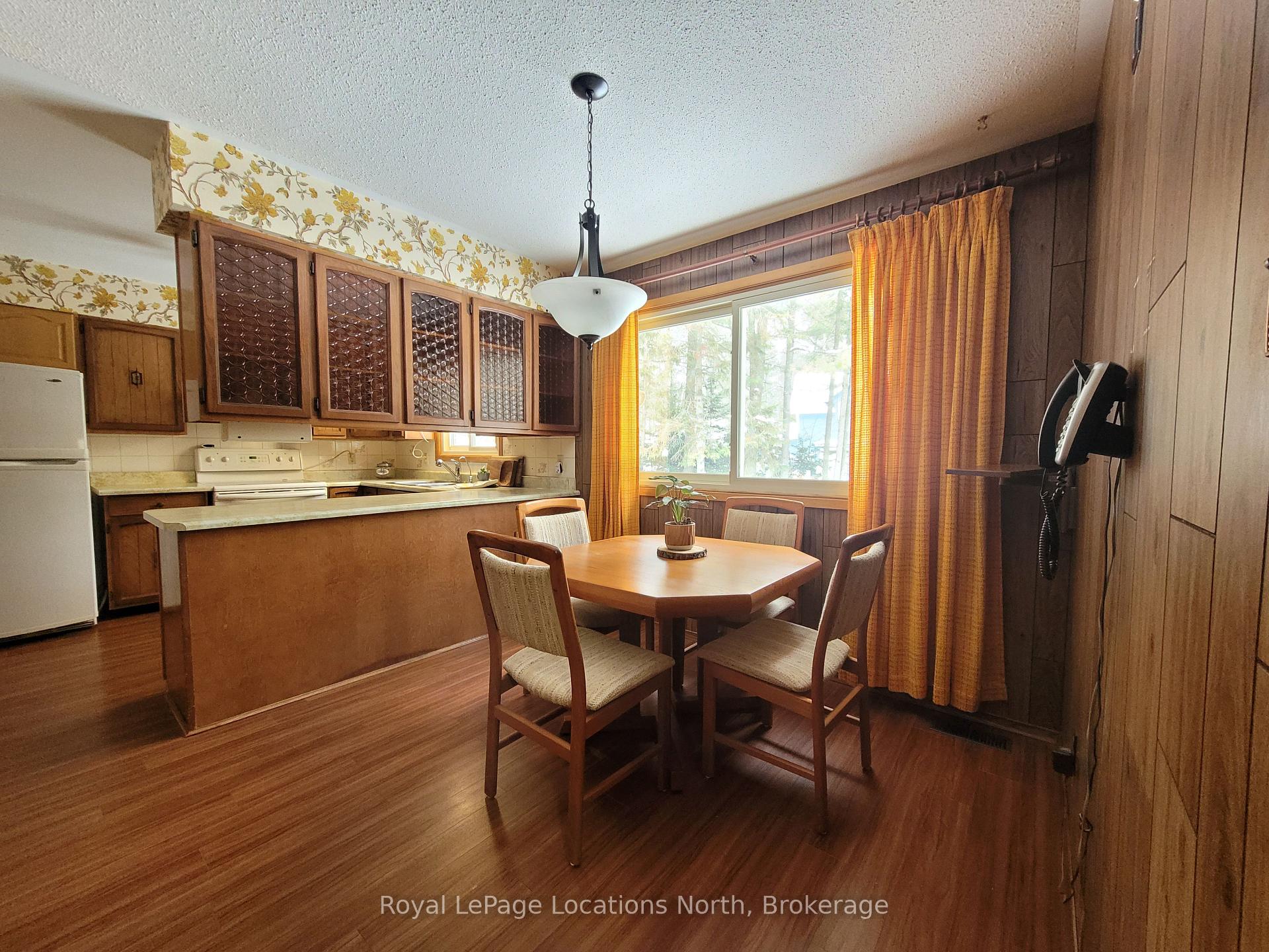 Photo 10 of 8 Ronald Avenue, Tiny, Rural Tiny — HOMEH