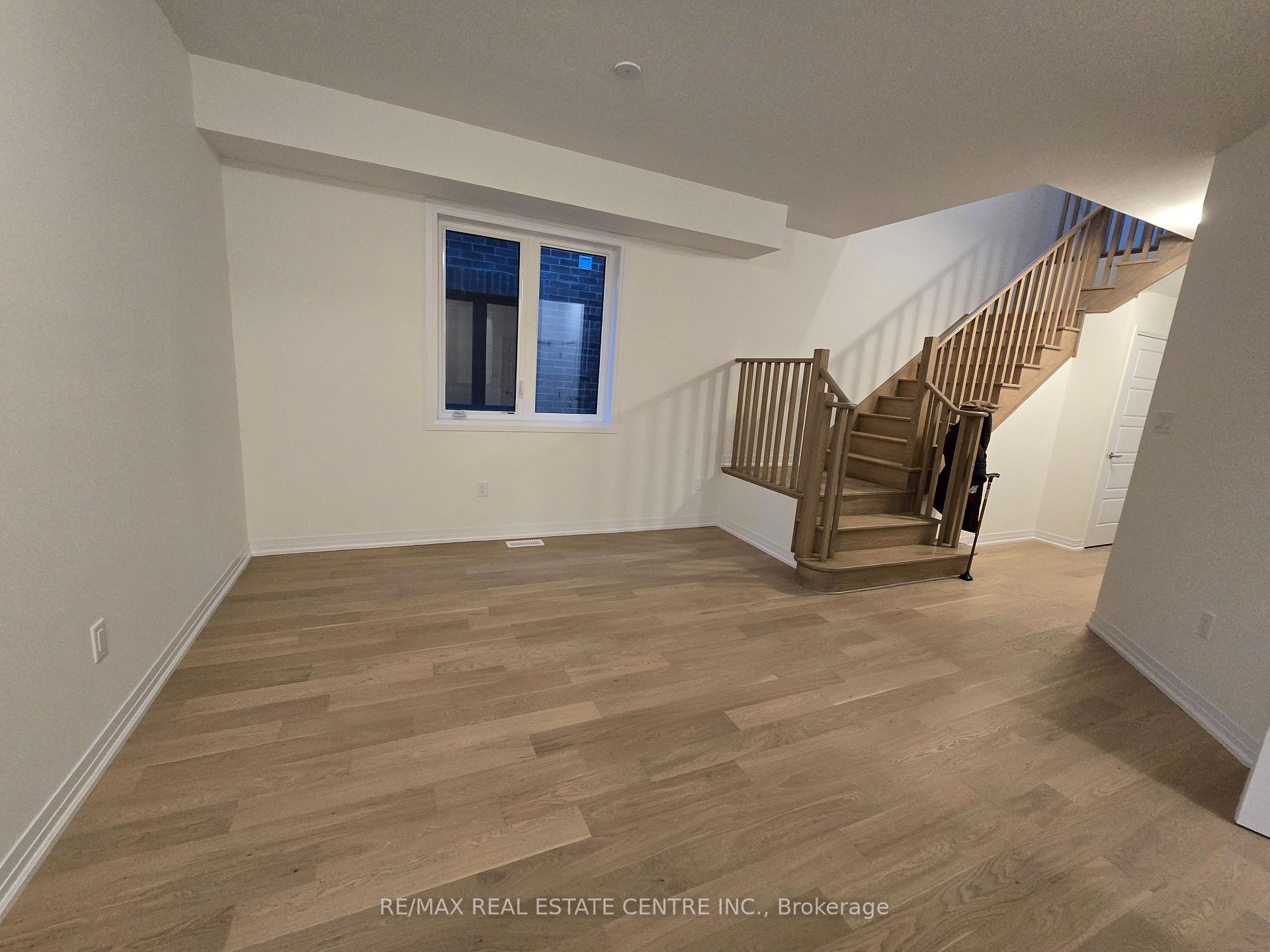Photo 3 of 20 Heritage Way, Thorold, Rolling Meadows — HOMEH