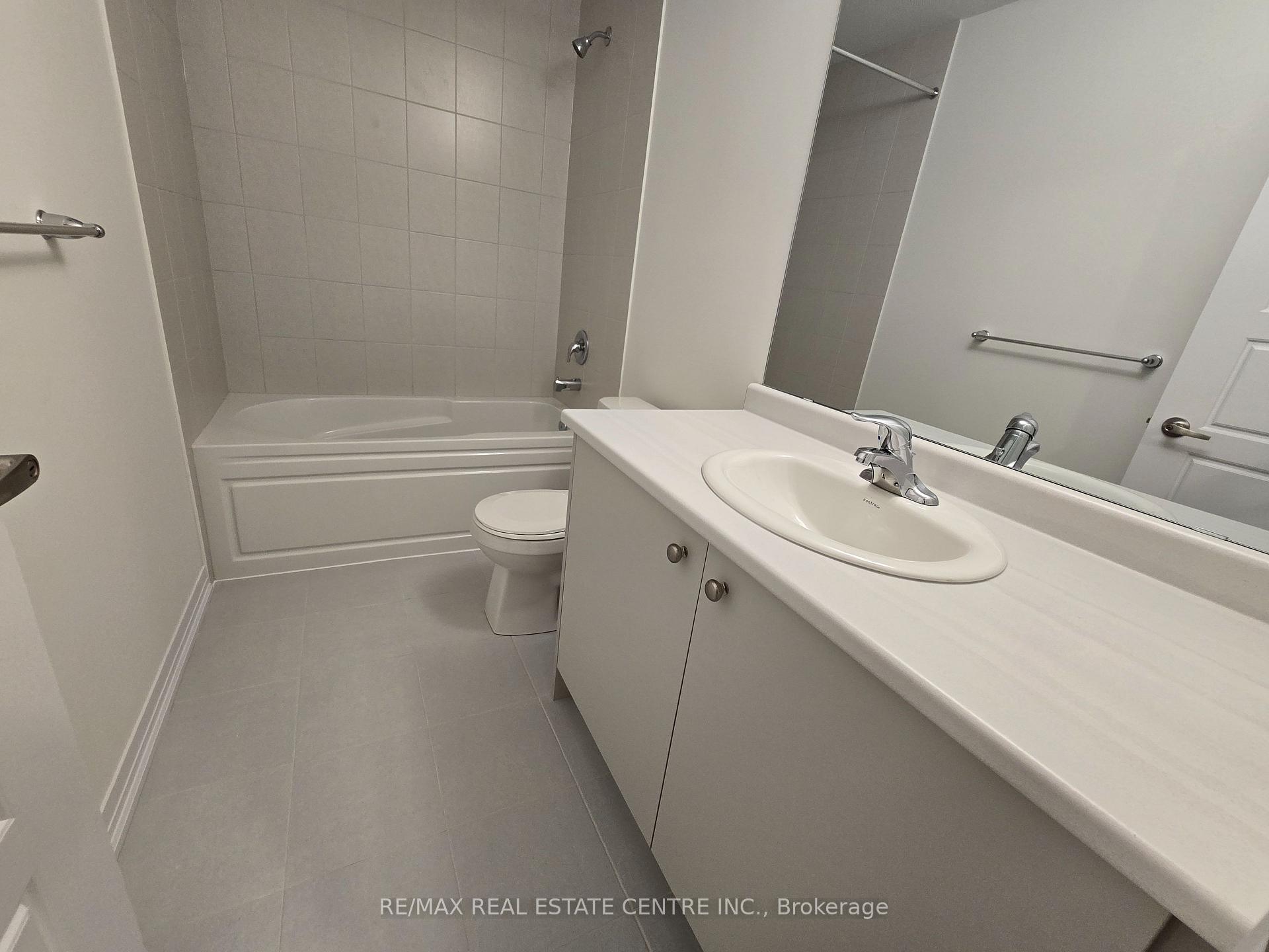 Photo 13 of 20 Heritage Way, Thorold, Rolling Meadows — HOMEH