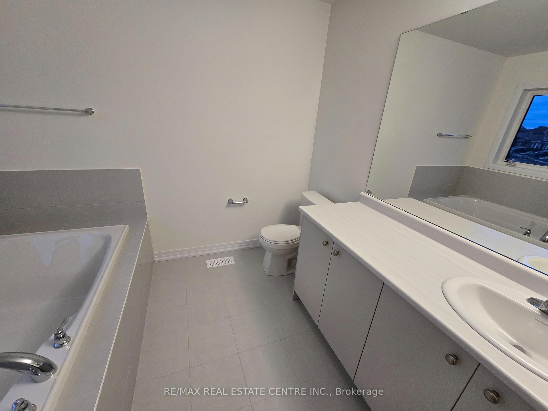 Photo 17 of 20 Heritage Way, Thorold, Rolling Meadows — HOMEH