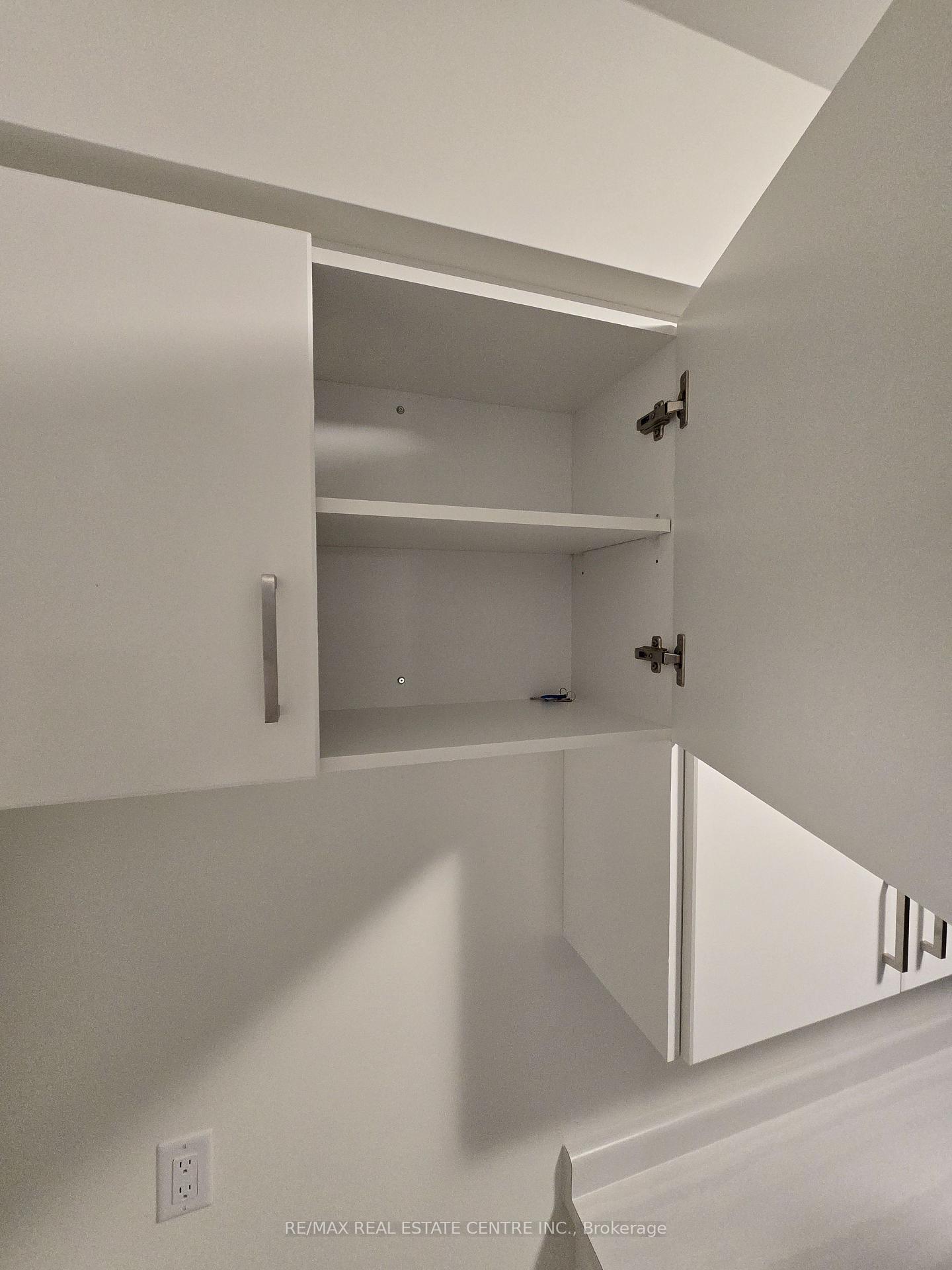 Photo 18 of 20 Heritage Way, Thorold, Rolling Meadows — HOMEH