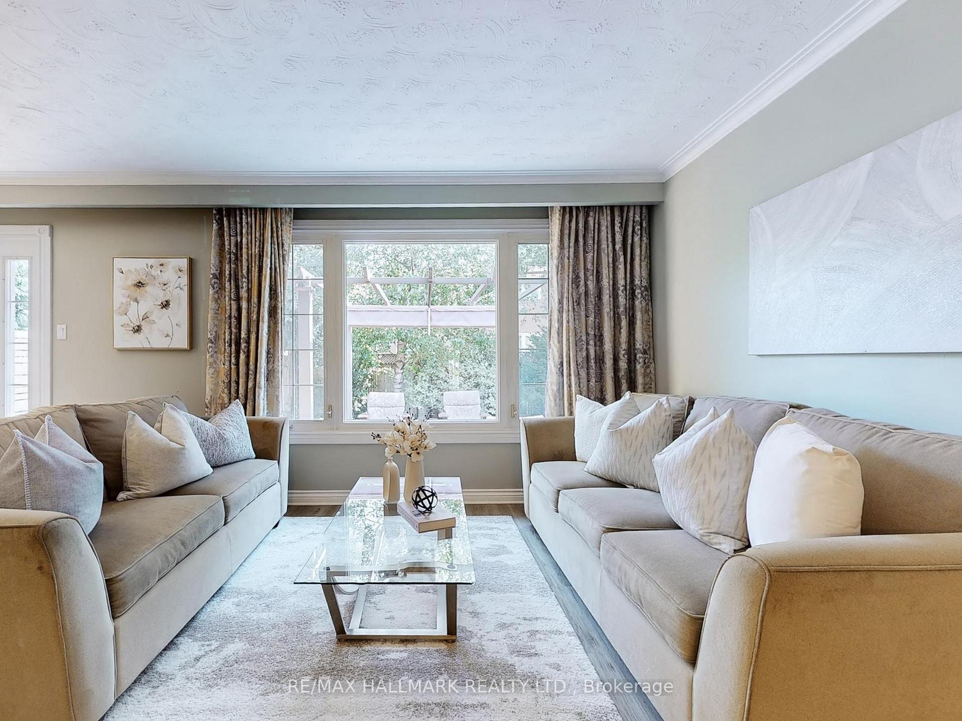 Photo 5 of 55 Albacore Crescent, Scarborough, Woburn — HOMEH