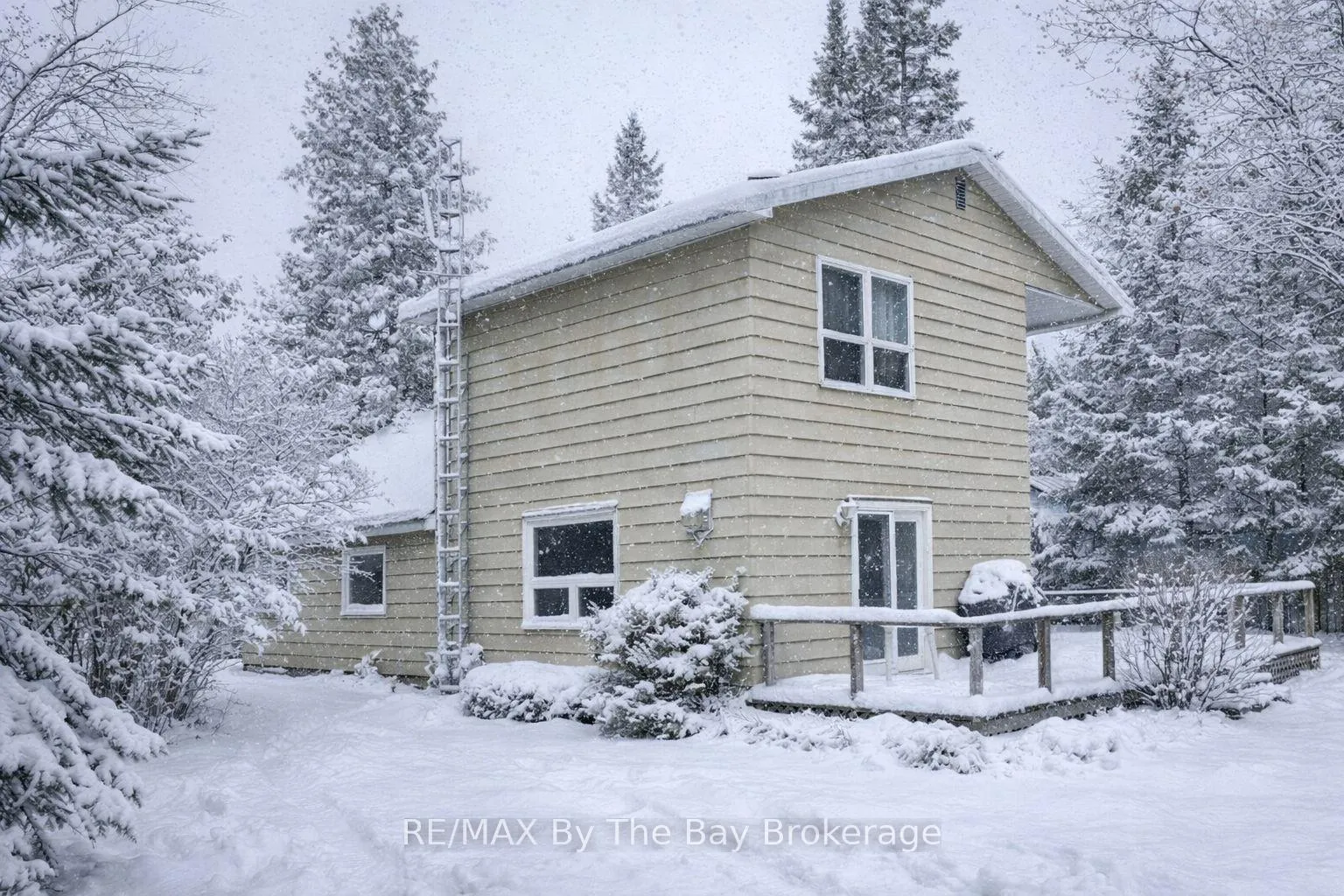 Photo 6 of 15 Sylvan Avenue, Wasaga Beach — HOMEH
