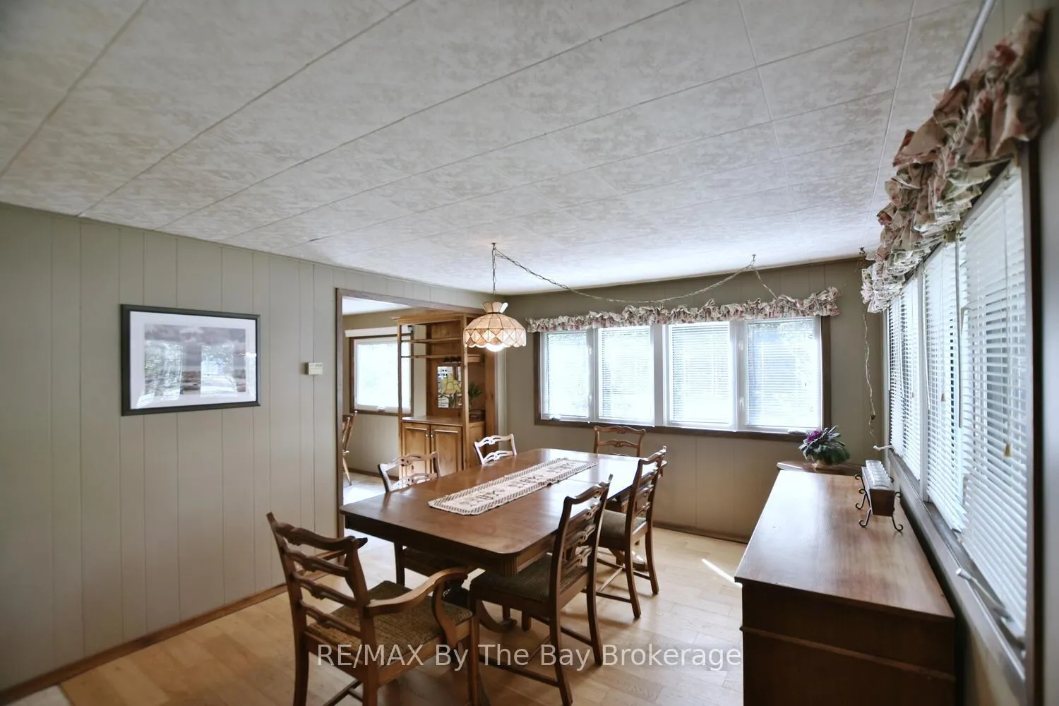 Photo 9 of 15 Sylvan Avenue, Wasaga Beach — HOMEH