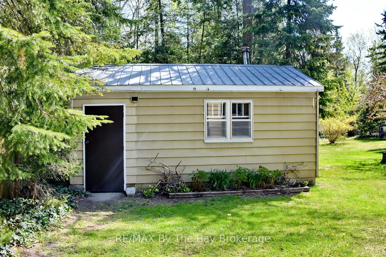 Photo 34 of 15 Sylvan Avenue, Wasaga Beach — HOMEH