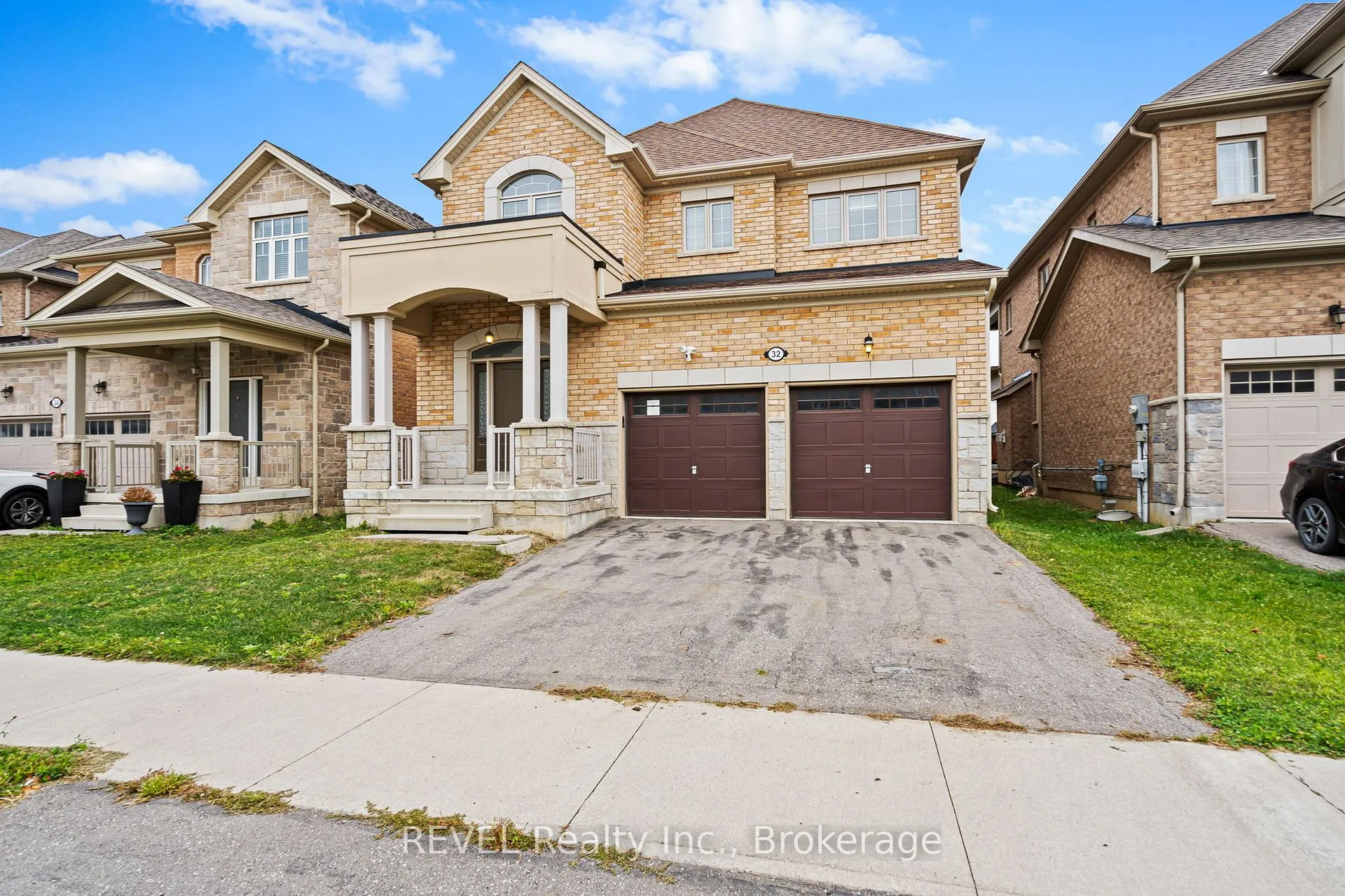 Photo 2 of 32 Sparkle Drive, Thorold, Rolling Meadows — HOMEH