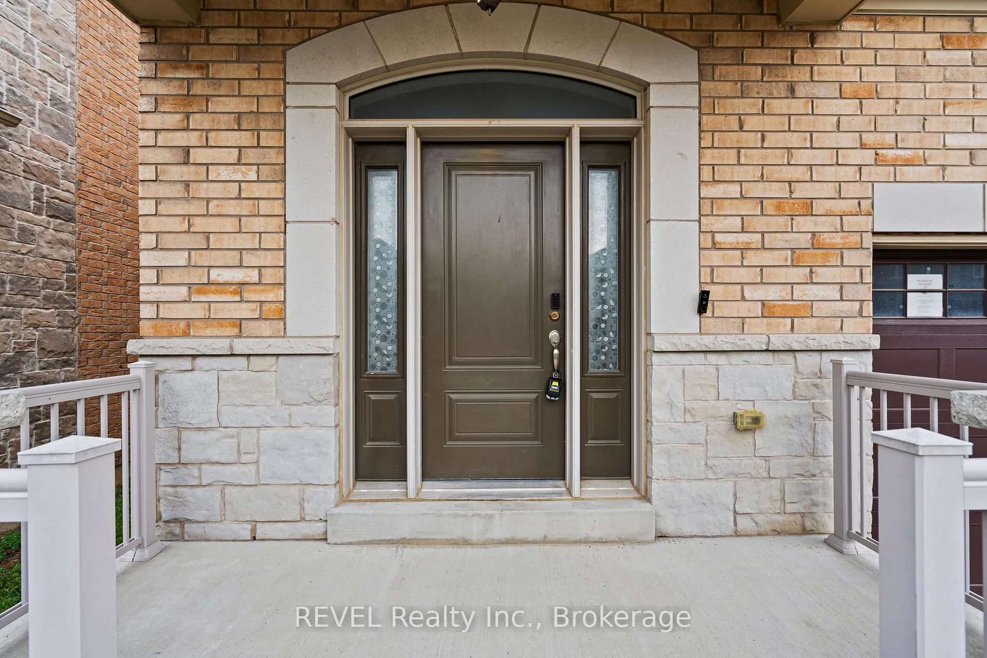 Photo 3 of 32 Sparkle Drive, Thorold, Rolling Meadows — HOMEH