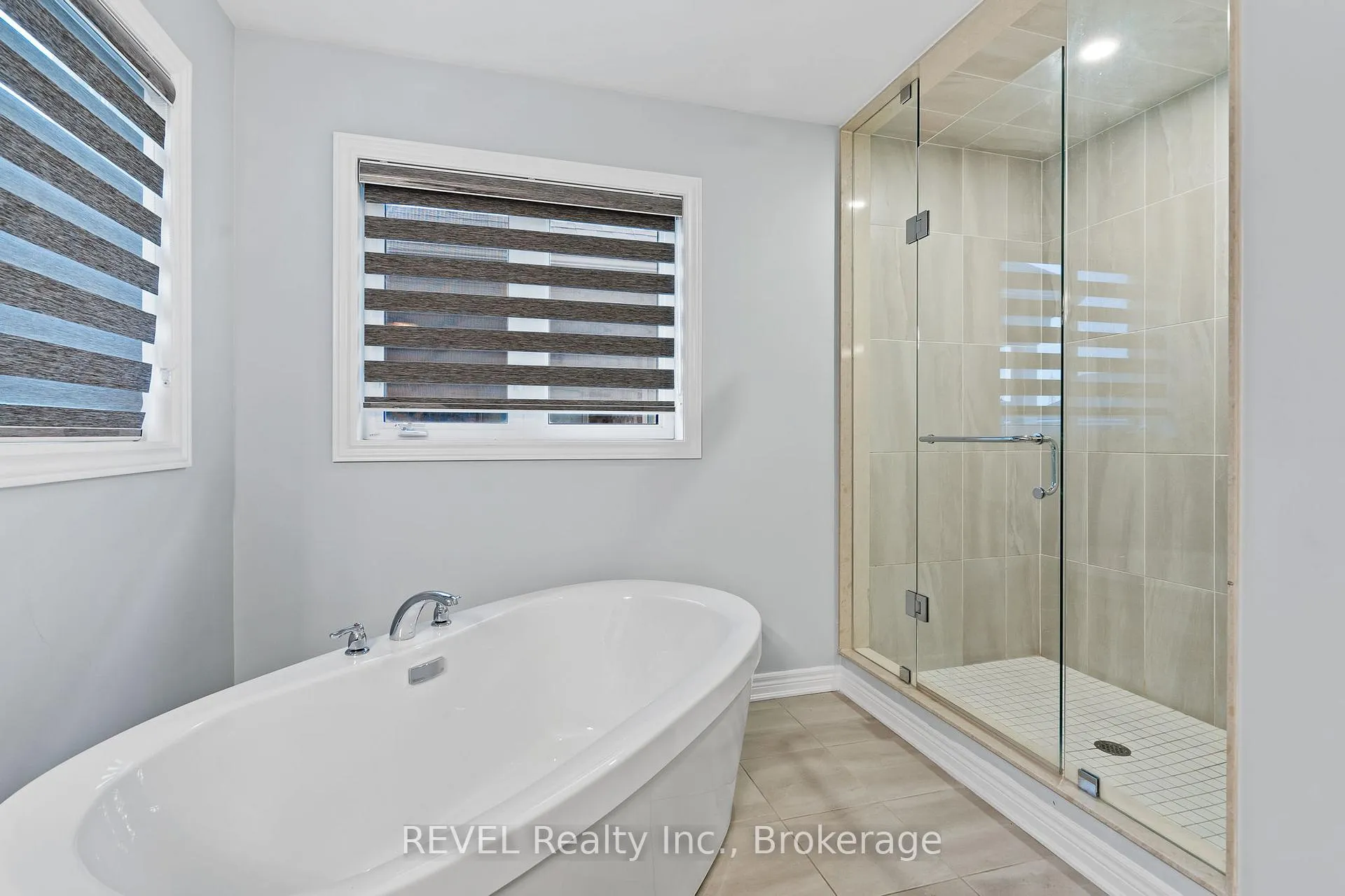 Photo 21 of 32 Sparkle Drive, Thorold, Rolling Meadows — HOMEH
