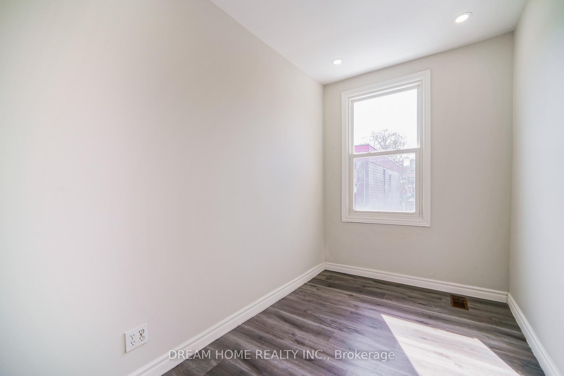 Photo 3 of Unit RM 3, 29 Glasgow Street, Toronto, Kensington-Chinatown — HOMEH