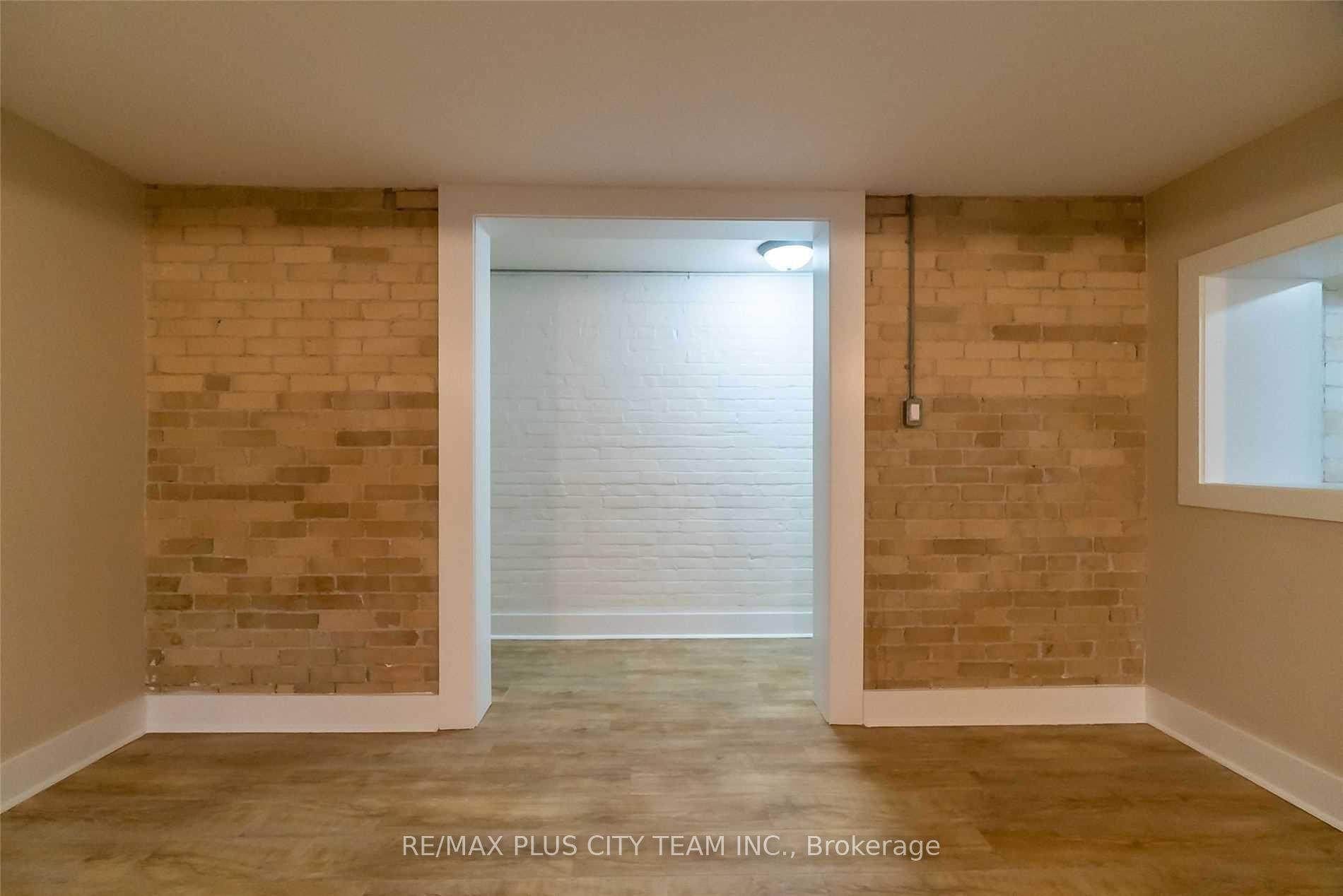 Photo 2 of Unit 8, 291 St George Street, Toronto, The Annex — HOMEH