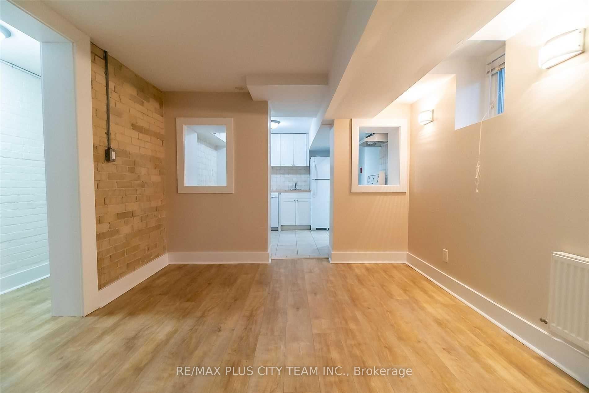 Photo 4 of Unit 8, 291 St George Street, Toronto, The Annex — HOMEH