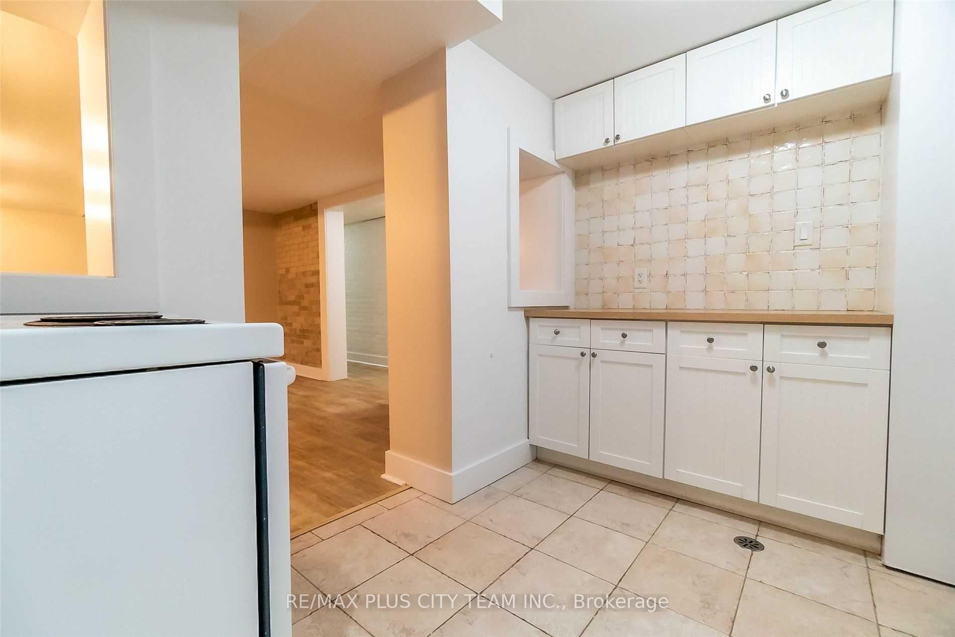 Photo 11 of Unit 8, 291 St George Street, Toronto, The Annex — HOMEH