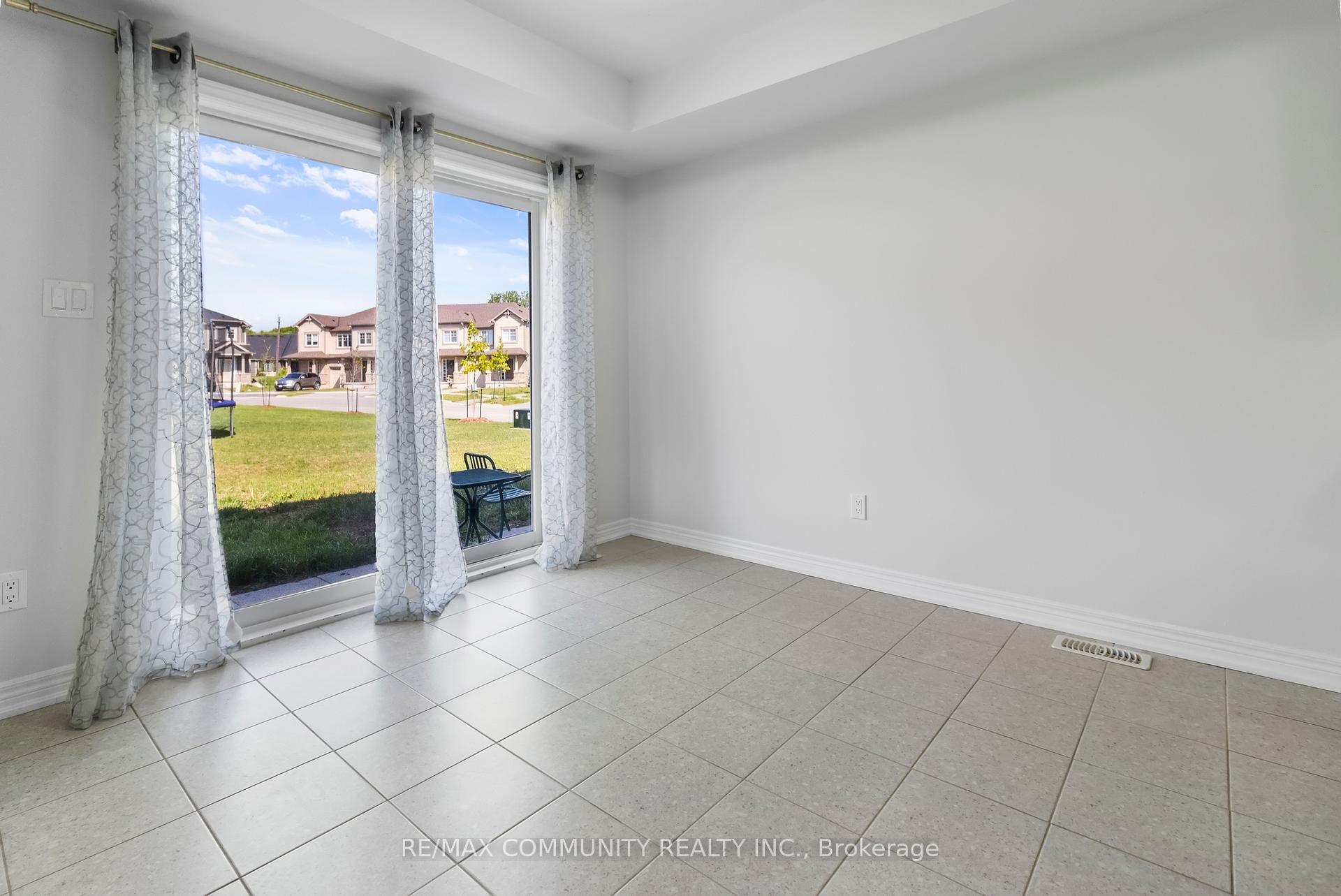 Photo 8 of 11 Swart Lane, Thorold, Hurricane/Merrittville — HOMEH
