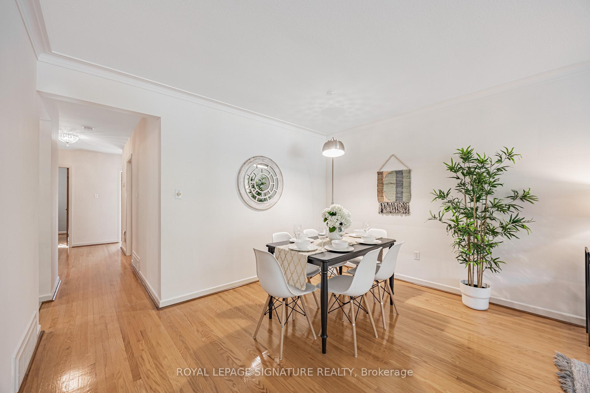 Photo 8 of 28 Sedgemount Drive, Scarborough, Woburn — HOMEH